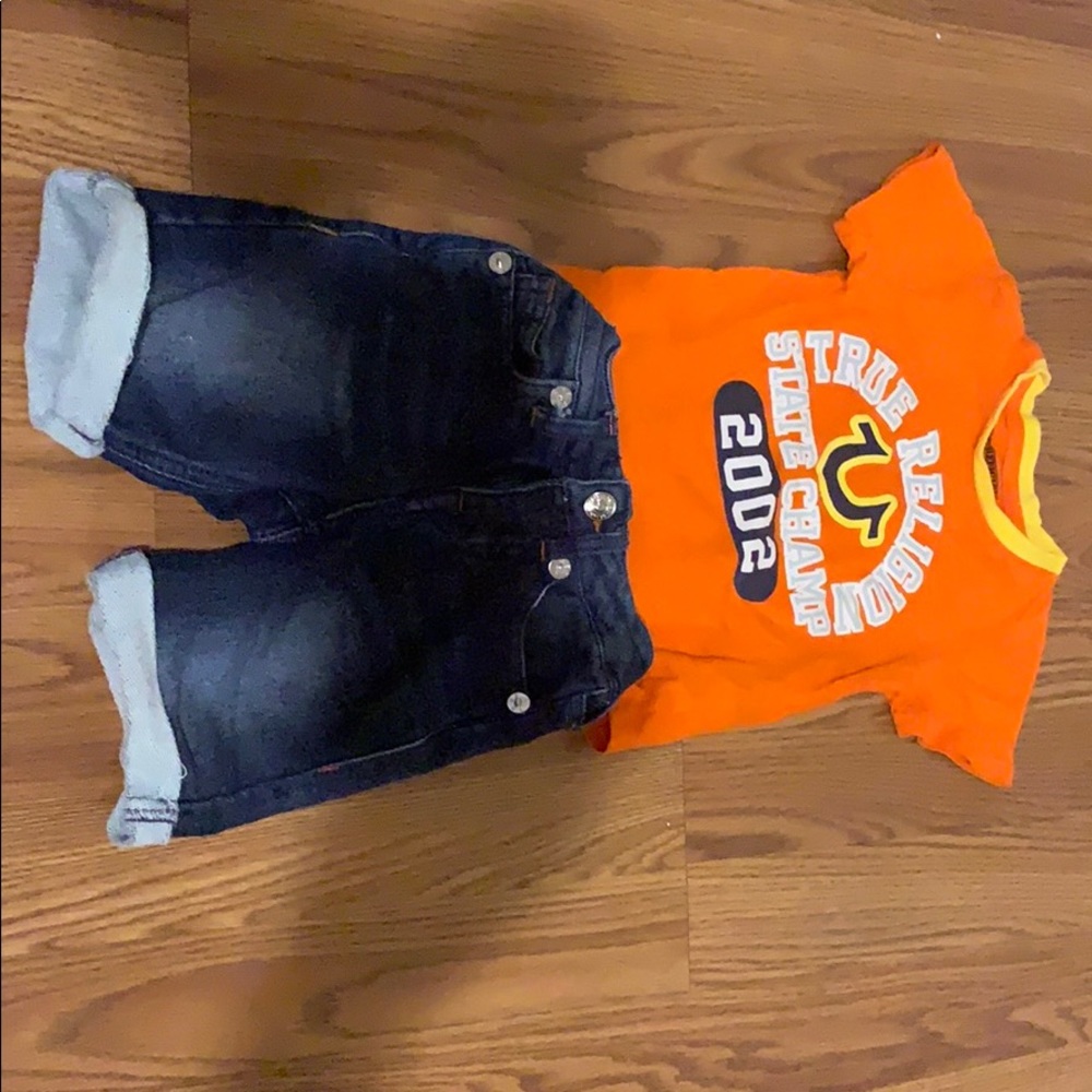 TRUE RELIGION OUTFIT